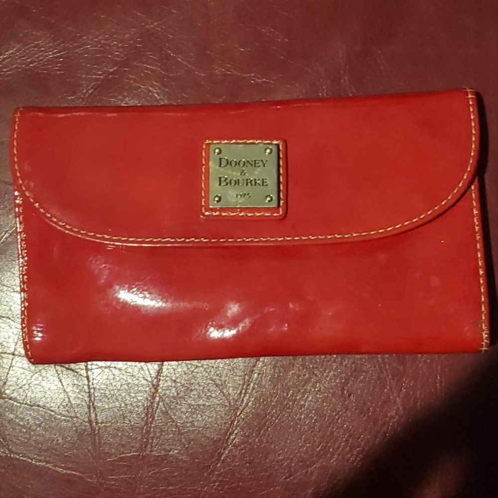 Dooney and Bourke wallet